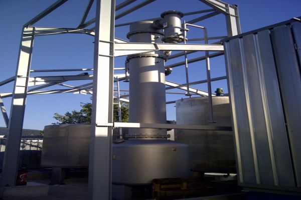 Mini Oil Refinery Unit Example (Illustrative)